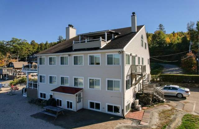 208 West Shore Road Gallery 1