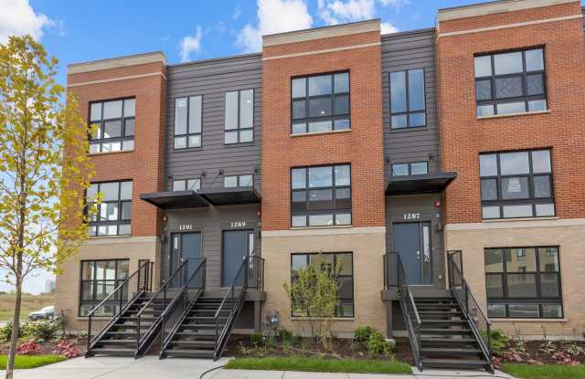 1289 Lakepointe Drive - 1289 Lakepointe Drive, Schaumburg, IL 60196