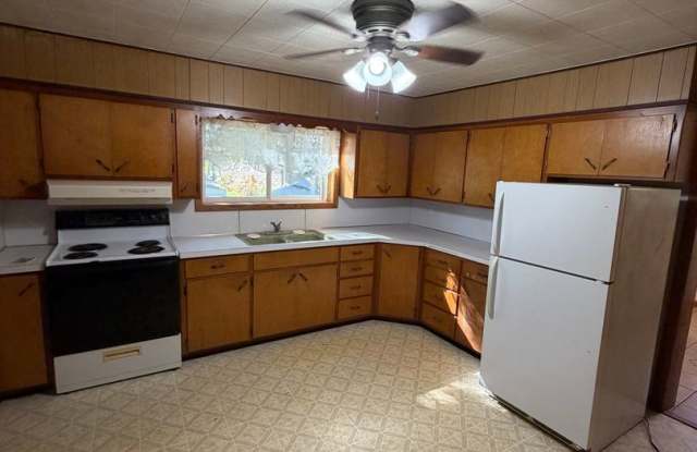 2 Bed 1 Bath Single Family Home in Colby Gallery 3