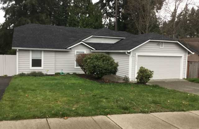 3 Bedroom East Hill Home - $3,100/month photos photos