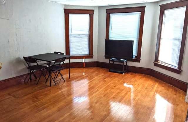 31 Vernon St Gallery 2