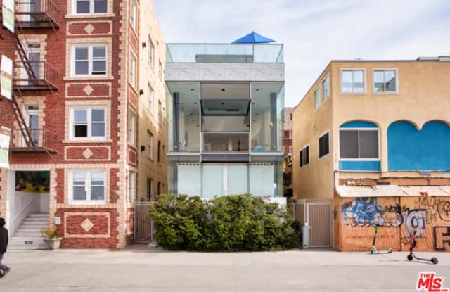 419 OCEAN FRONT - 419 Ocean Front Walk, Los Angeles, CA 90291