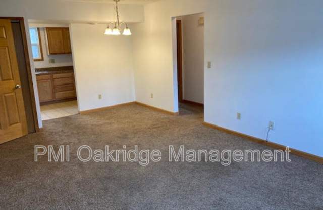1112 W Main St photos photos