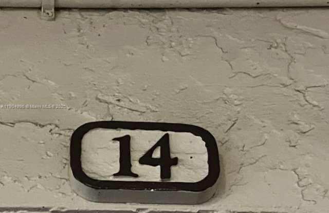 4581 W Mcnab Rd photos photos