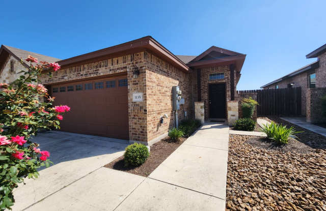 Close to Creekside Shopping  Restaurants / NO CARPET! / Fenced in Yard CISD photos photos