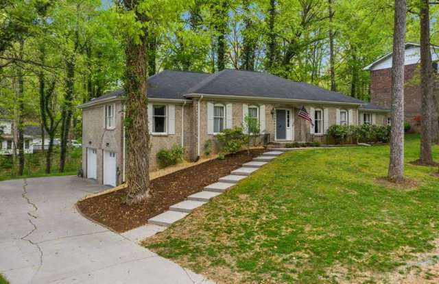 Beautiful 5 bedroom 3 bath house with bonus rooms! photos photos