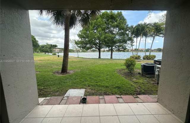 5005 Wiles Rd photos photos