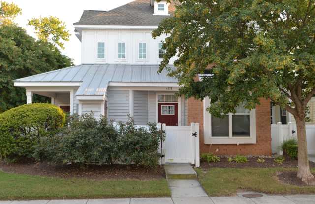 First Floor Condo off Shore Drive - 4171 Seafarer Avenue, Norfolk, VA 23518