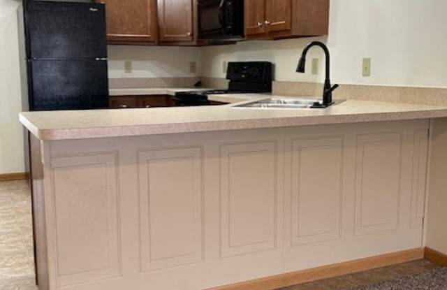 Executive Ranch Condo with 1 Bedroom, 1 Bath, and 1-Car Attached Garage in Troy, Ohio Gallery 4