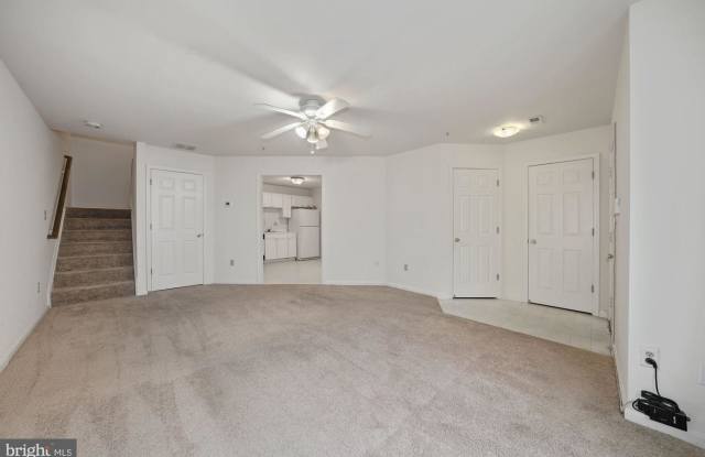 8912 MALLARD CT Gallery 4