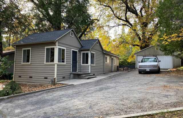 742 Zion St - 742 Zion Street, Nevada City, CA 95959