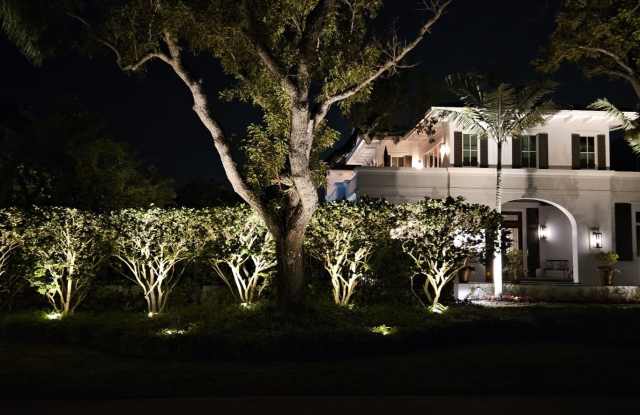 LOOKING FOR LUXURY LIVING WHILE BUILDING YOUR DREAM HOME OR SIMIPLY A SUMMER VACATION? 5 BEDROOM PRIVATE POOL HOME. Gallery 4
