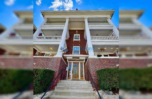 307 E 43rd St photos photos