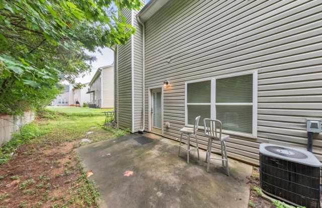 179 Holbrook Drive Gallery 2