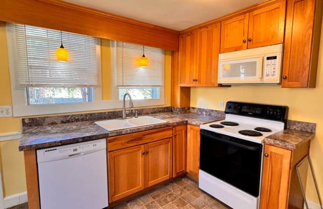 EXCITING Opportunity in Atlantic Heights! | Renovated 2-Bedroom| Heat Included! Gallery 1