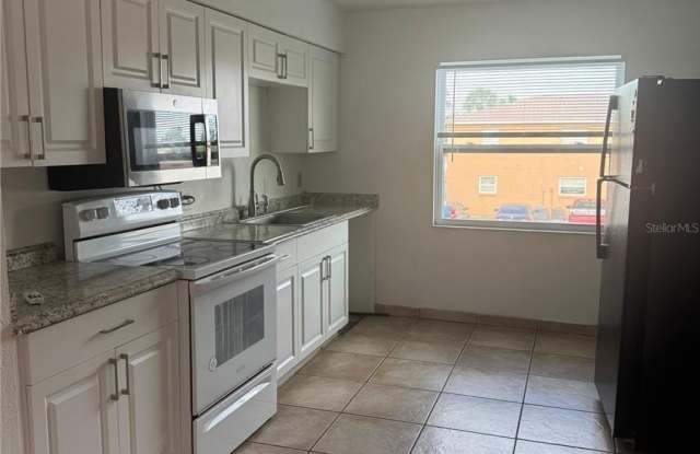 712 MICHIGAN CT Gallery 3