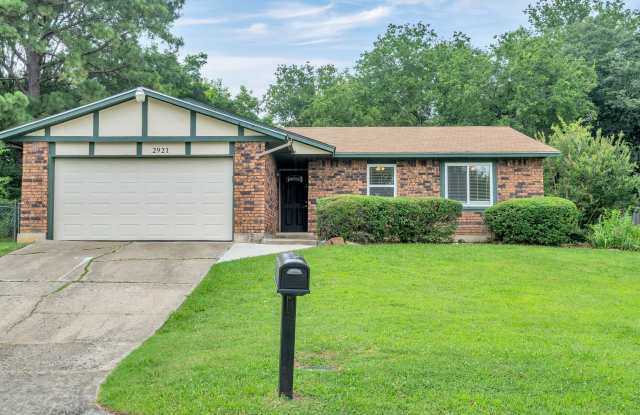 Beautifully Redone 3 Bedroom House! Available for Immediate Move in! photos photos