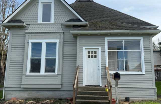 Great 6 bdrm/2 bath close to WWU and downtown photos photos