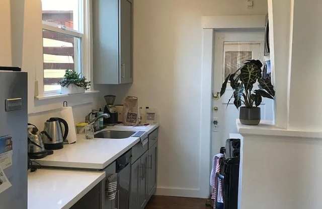 19 Pearl St Apt 1 Gallery 1