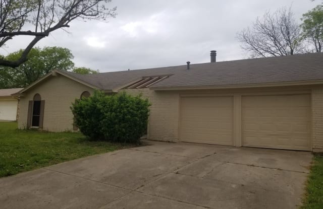3159 Old Hickory Trl - 3159 Old Hickory Trail, Forest Hill, TX 76140