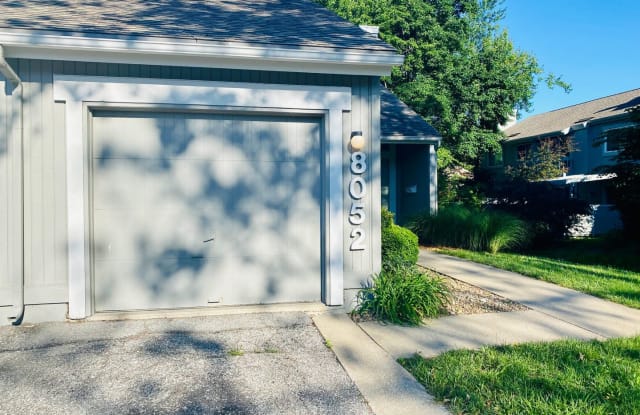 8052 Colony Lane - 8052 Colony Lane, Lenexa, KS 66215