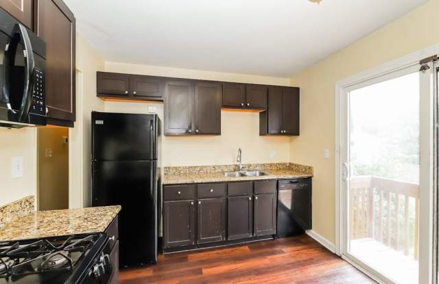 1307 Foxcroft Dr - 1307 Foxcroft Drive, Aurora, IL 60506