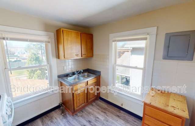 1116 Watervliet Avenue photos photos