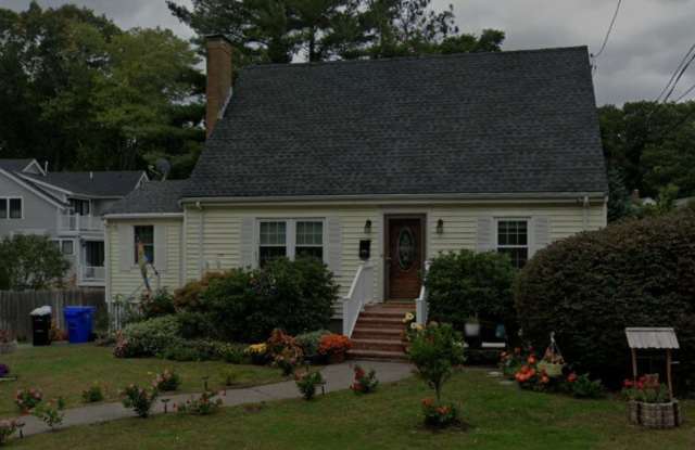 Charming Chestnut Hill Cape with Modern Updates  Spacious Yard - 49 Hackensack Road, Brookline, MA 02467