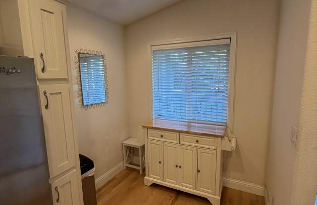 12869 Robleda Road Gallery 2