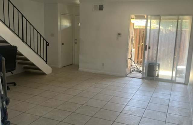2065 Olivera Road C Gallery 2