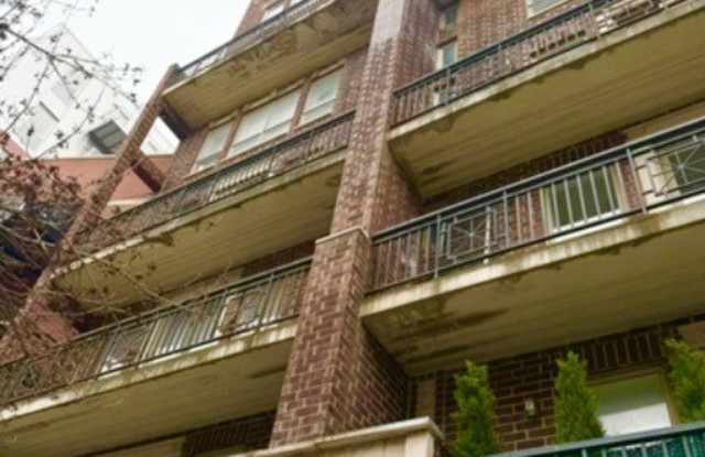 1347 N Sedgwick Street photos photos