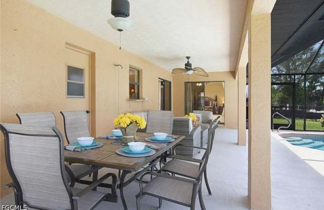 1403 SW 40th Terrace Gallery 2