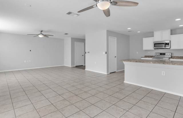 7435 Primrose Post Gallery 2