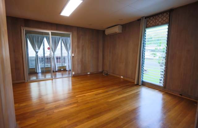 Well Maintained home in Manoa Valley, 3 bedrooms, 2 baths photos photos
