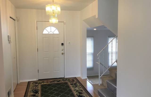 8601 Bluffwood Ln Gallery 2