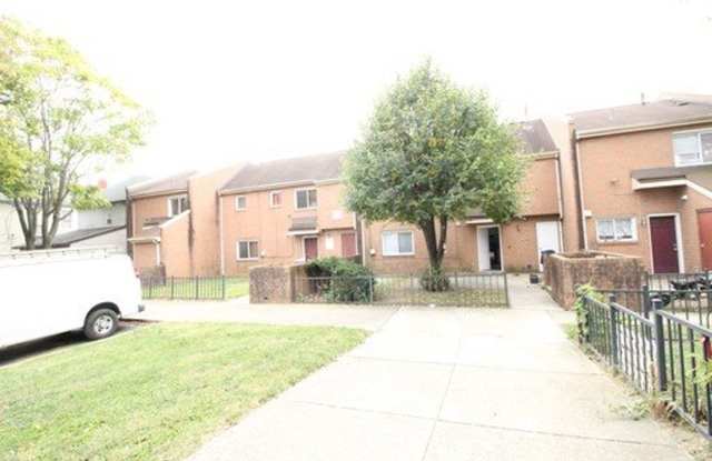 Renovated townhome with central air and off-street parking photos photos