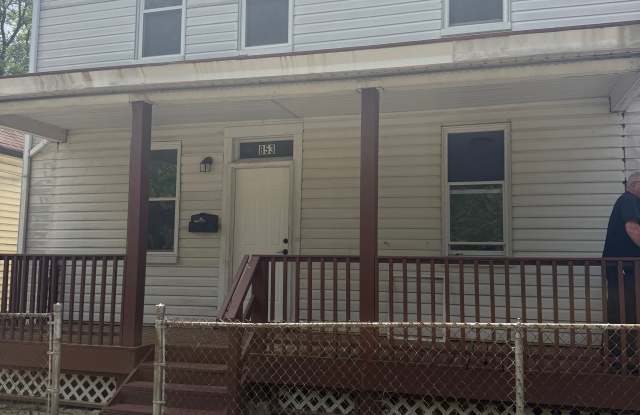 853 Railroad Street - 853 Railroad Street, McKees Rocks, PA 15136
