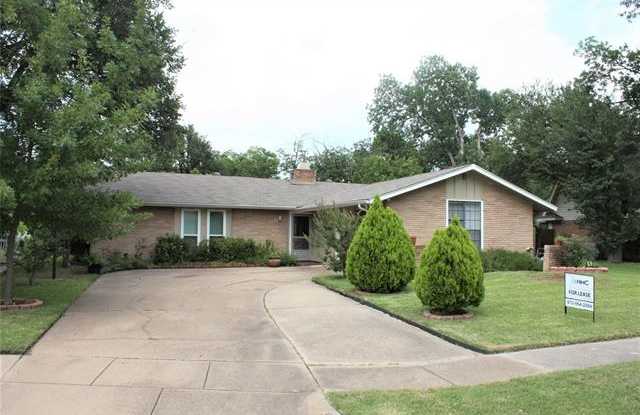 1119 Gloucester Court N - 1119 North Gloucester Street, Irving, TX 75062