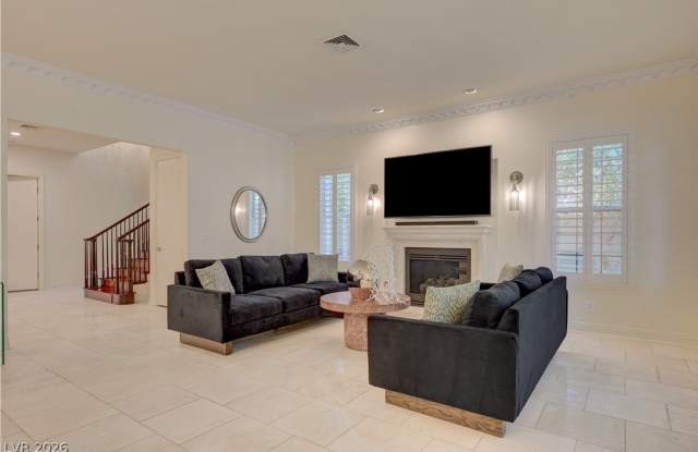 820 Vegas Valley Drive Gallery 2