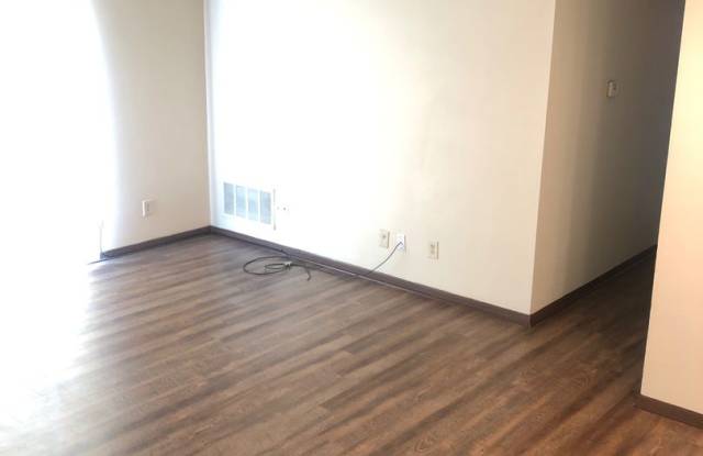 Updated 2 Bedroom Units with w/d hookup in Unit and Central Heat/AC Gallery 2