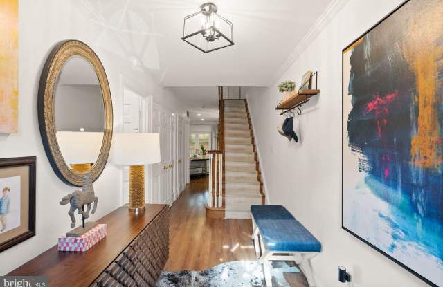 623 POMMANDER WALK Gallery 2