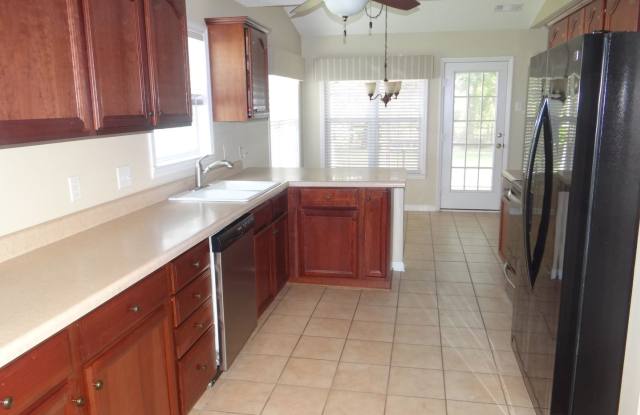Lovely 3 bedroom 2 bath home in 55 and older neighborhood with 2 car garage Gallery 3
