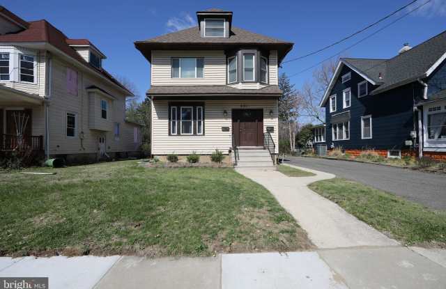 231 E KNIGHT AVENUE photos photos