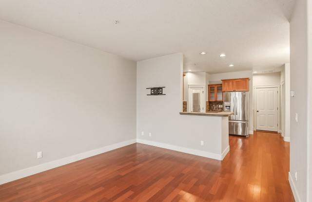 2 Bedroom, 2.5 Bathroom Townhouse in Arbor Villebois! Gallery 4