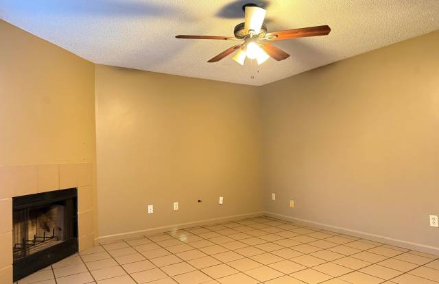 20 Edgehill Cv., Maumelle AR 72113 - 3br 2.5ba condo unit with over 1500sq ft Gallery 4