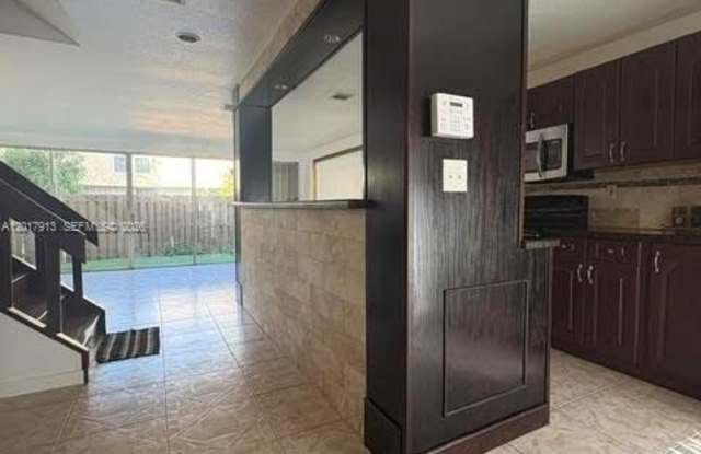 835 NW 81st Way photos photos