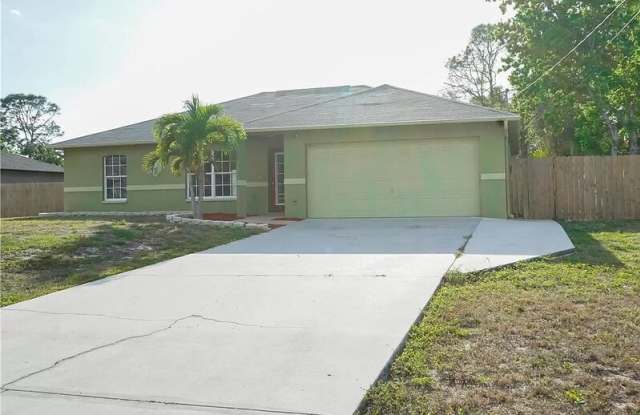 17556 Brentwood Ct - 17556 Brentwood Court, San Carlos Park, FL 33967