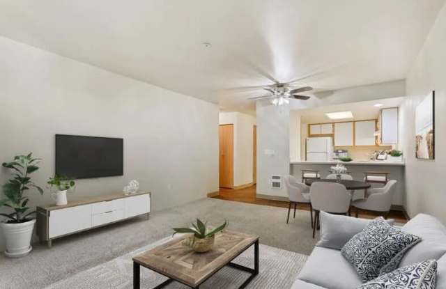 Brentwood Apartments photos photos