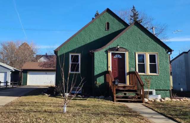 Cozy 3 bedroom 2 bathroom home photos photos