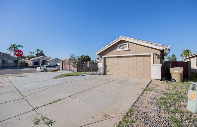 1676 N LA MORA DRIVE photos photos